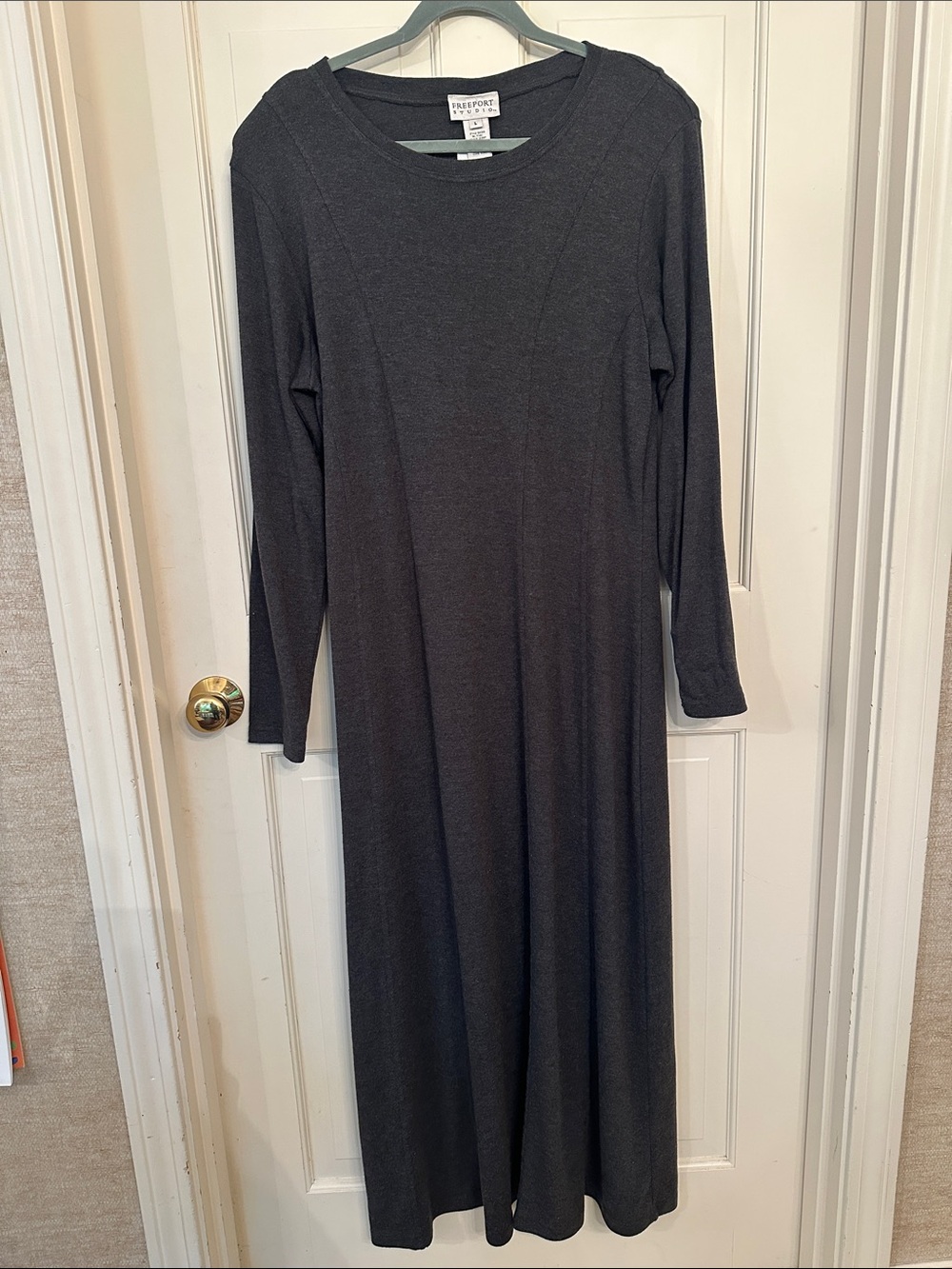 Freeport Studio Charcoal Long Sleeve Maxi Dress Size Large NWT